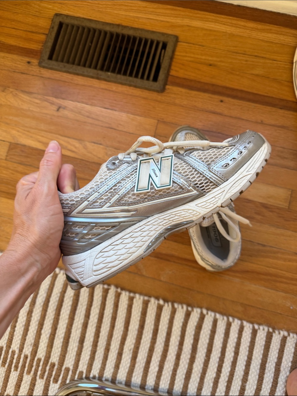 New Balance Gender Inclusive 1906R Running Shoe - Picture 6 of 8